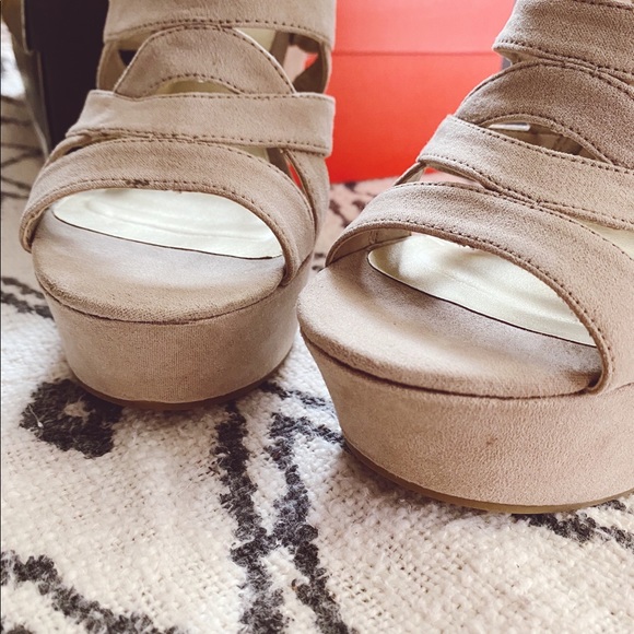 G by Guess Hampton Wedges - Picture 6 of 8